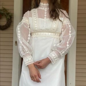 Vintage 70s wedding dress w/ balloon sleeve